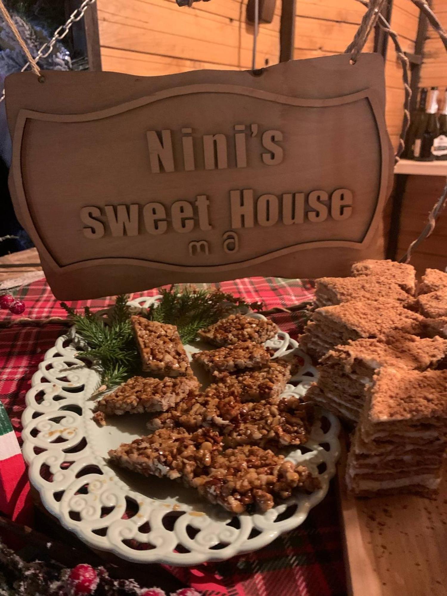 Nini's sweet house Hotel Matkhoji Buitenkant foto